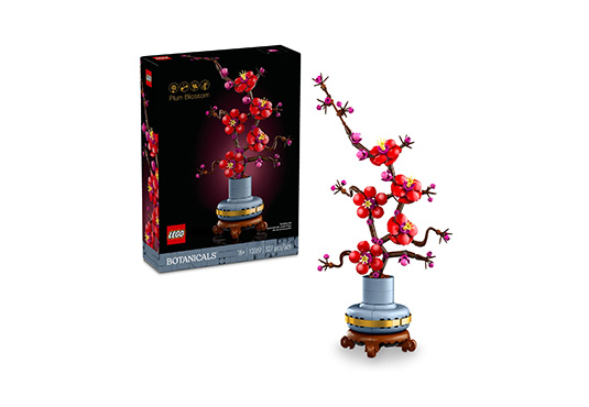 LEGO Plum Blossom Flower Set Freebie